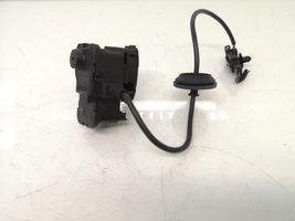 Volkswagen Jetta VI Serratura del tappo del serbatoio del carburante 5C6810773H