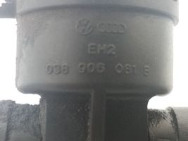 Volkswagen PASSAT B5.5 Tuyau d'alimentation conduite de carburant 038906081B