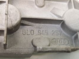 Audi A3 S3 8L Galinio žibinto detalė 8L0945257