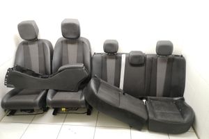 83181656 Renault Megane III Innenraum komplett, 140.00 € | RRR 