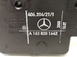 Mercedes-Benz ML W163 Motorino del tappo del serbatoio del carburante A1638201642
