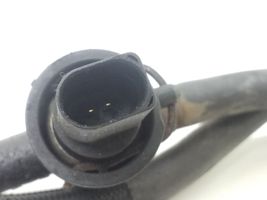 Volkswagen PASSAT B5.5 Tuyau d'alimentation conduite de carburant 038906081B