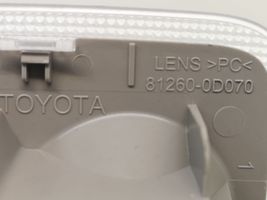Toyota Yaris Priekinių vietų apšvietimo žibintas 812600D070