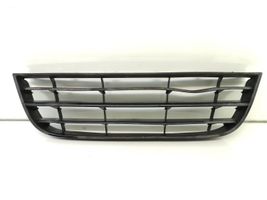 Volkswagen Polo IV 9N3 Kratka dolna zderzaka przedniego 6Q0853677B