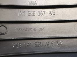Volkswagen Golf V Panelės apdailos skydas (apatinis) 1K1858367AE