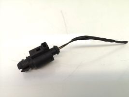 Volkswagen Golf V Sensor de temperatura interna/externa 8Z0820535