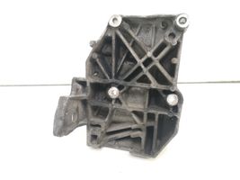 Audi A4 S4 B7 8E 8H Staffa di montaggio del compressore dell’A/C 038260885C