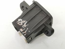 Honda CR-V Tailgate opening switch M08525