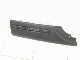 Land Rover Freelander Poszycie / Tapicerka tylnej klapy bagażnika DGP500460