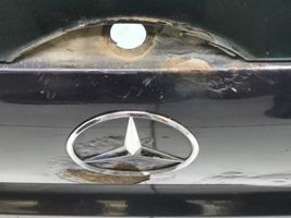 Mercedes-Benz E W211 Takaluukun/tavaratilan kansi 