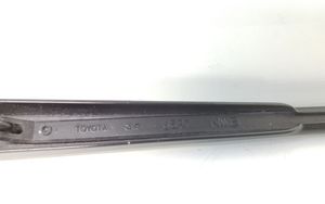 Toyota Avensis T250 Brazo del limpiaparabrisas delantero 6597NWB