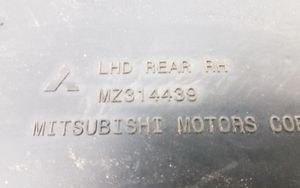Mitsubishi ASX Auton lattiamattosarja MZ314439