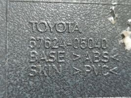 Toyota Avensis T250 Etuoven verhoilu 6762405040