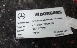 Mercedes-Benz E W211 Rivestimento portellone A2116940325