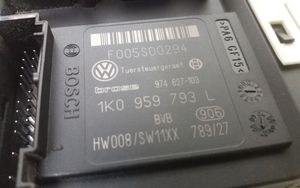 Volkswagen PASSAT B6 Front door window regulator motor 1K0959793L