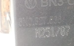 Volkswagen PASSAT B6 Atidarymo rankenėlė galinio dangčio (išorinė) 5N0827566