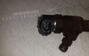 Opel Combo D Injecteur de carburant 0445110351