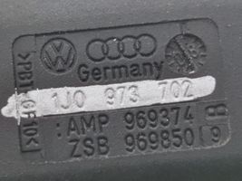Volkswagen Touran I Czujnik temperatury zewnętrznej 8Z0820333