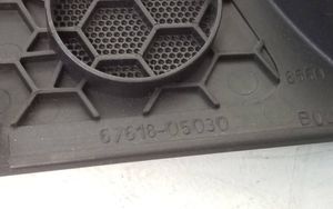 Toyota Avensis T250 Grilles/couvercle de haut-parleur latéral 6761805030