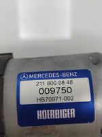 Mercedes-Benz E W211 Motore della pompa idraulica del portellone posteriore A2118000065