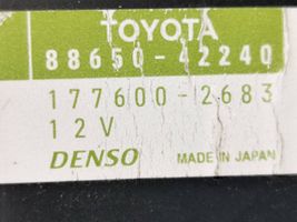 Toyota RAV 4 (XA30) Ilmastointi-lämmityslaitteen ohjausjärjestelmä 8865042240