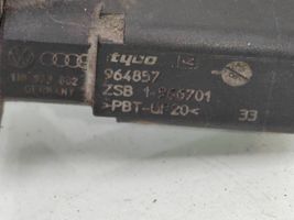 Volkswagen PASSAT B6 Konepellin lukituksen vastakappale 3C1823487