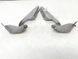 Mitsubishi Outlander Engine bonnet/hood hinges 