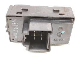 Chevrolet Orlando Electric window control switch 20933566