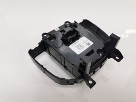 Mercedes-Benz EQC Pääyksikkö multimedian ohjaus A2539002407