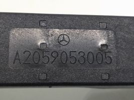 Mercedes-Benz EQC Radion pystyantenni A2059053005