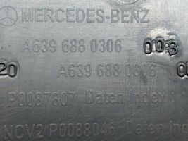 Mercedes-Benz Vito Viano W639 Rivestimento pannello centrale del cruscotto A6396880306