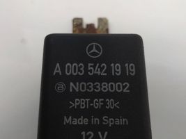 Mercedes-Benz Vito Viano W639 Altri relè A0035421919