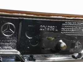 Mercedes-Benz E W211 Rivestimento del vano portaoggetti del cruscotto A2116801271