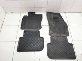 Volkswagen Tiguan Auton lattiamattosarja 5NB061502