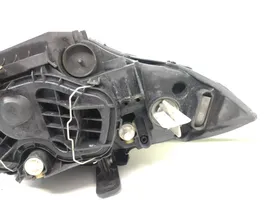 BMW 1 E81 E87 Lampa przednia 7193387