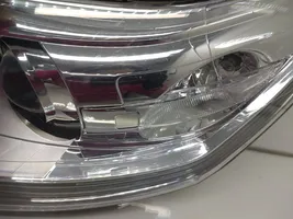 Citroen C5 Lampa przednia 89903366