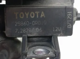 Toyota Avensis T250 Tyhjiöputki 258600R010