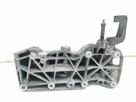 BMW 3 F30 F35 F31 Staffa di montaggio del compressore dell’A/C 8506863