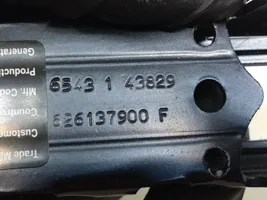 Skoda Fabia Mk3 (NJ) Drošības jostu regulēšanas motorīts 4M0857819A