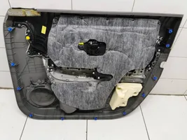 KIA Soul Обшивка передней двери 82301E4000B