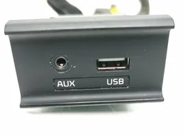 KIA Soul Câble adaptateur AUX 96120E4000