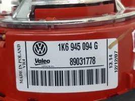 Volkswagen Golf V Lampy tylnej klapy bagażnika 1K6945094G