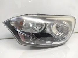 KIA Rio Lampa przednia 921011WXXX