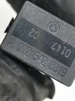 Mercedes-Benz E W212 Skrzynka bezpieczników / Komplet A2125400082