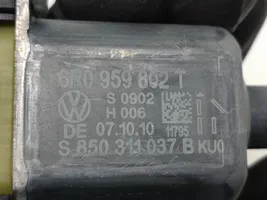 Volkswagen Cross Polo Priekinis varikliukas langų pakėlėjo 6R0959802T