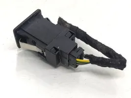 Volkswagen Cross Polo AUX in-socket connector 5M0035724