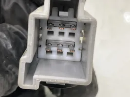 Ford Transit -  Tourneo Connect Takavalon polttimon suojan pidike 