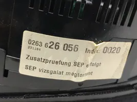 Audi A4 S4 B7 8E 8H Nopeusmittari (mittaristo) 8E0920900Q