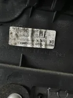 Hyundai Santa Fe Rivestimento del pannello della portiera posteriore 833302b020