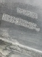 Toyota Auris E180 Etupuskurin alempi jäähdytinsäleikkö 5311202390
